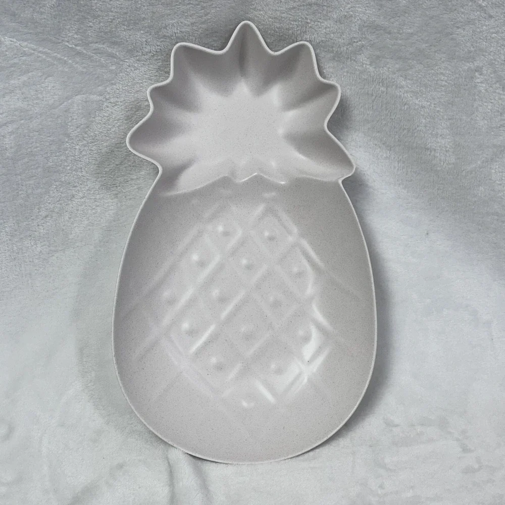 Sun Squad Pineapple Shaped White Melamine Serving Bowl 14x9